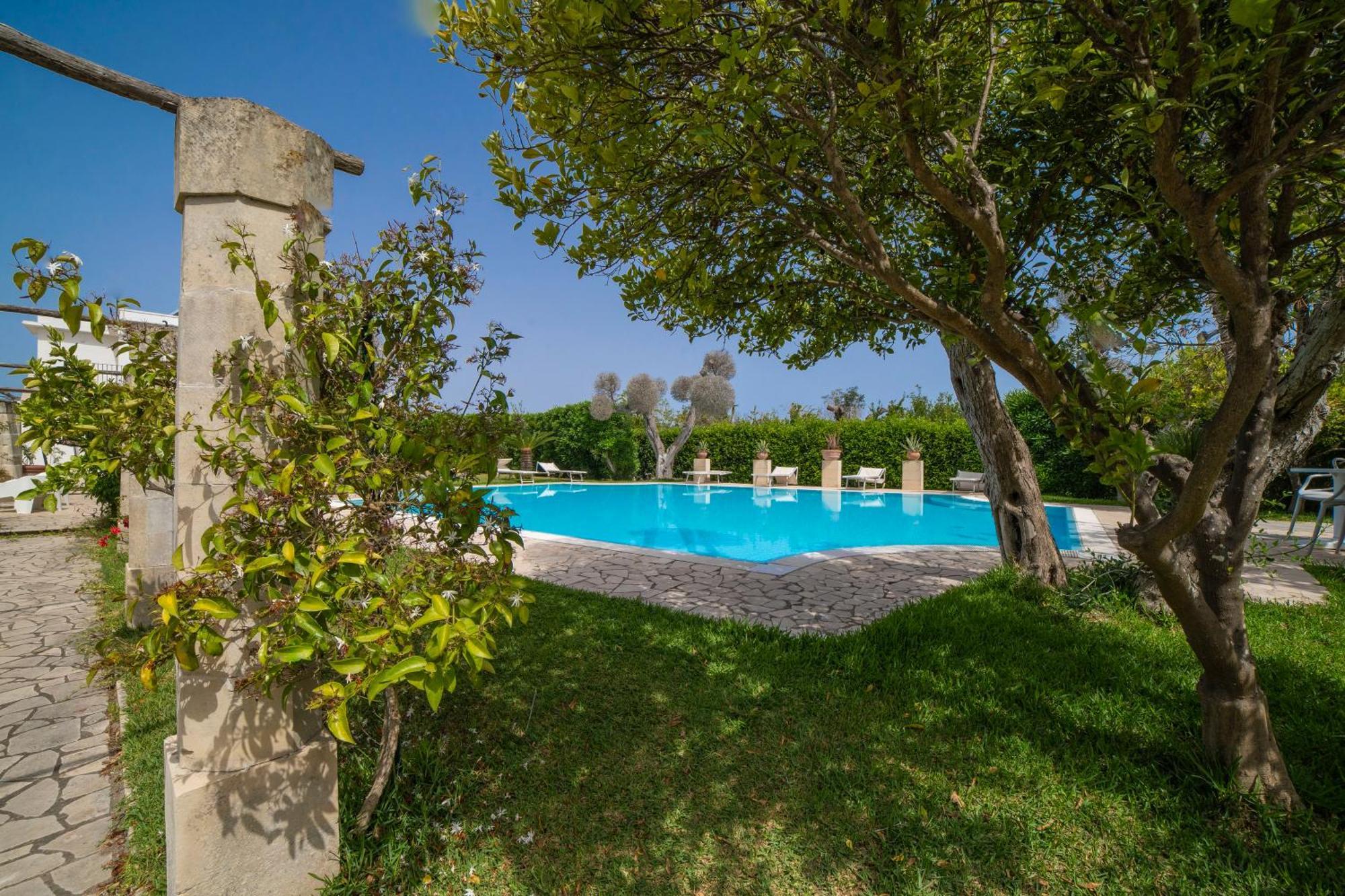 Villa Lisa Garden And Pool - Happy Rentals ميليندونيو المظهر الخارجي الصورة
